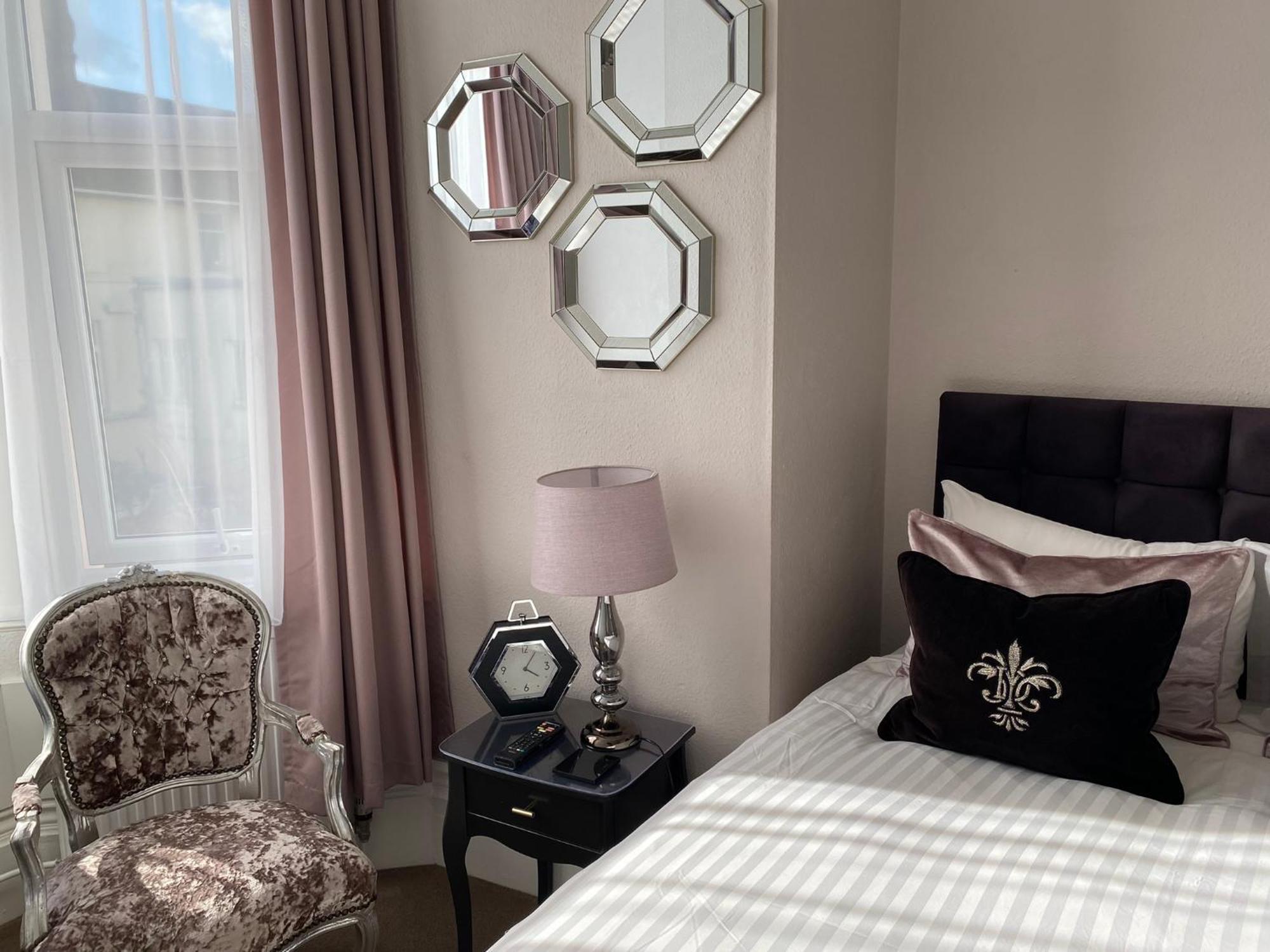 The Rosewood Torquay Hotell Rum bild